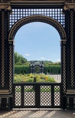 The Duke of Laris (GirlxGirl) cover